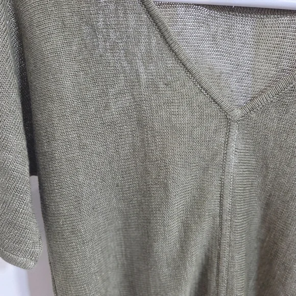 ⭐️Talbots Olive Deep Back V Sweater Size XS - Picture 3 of 4